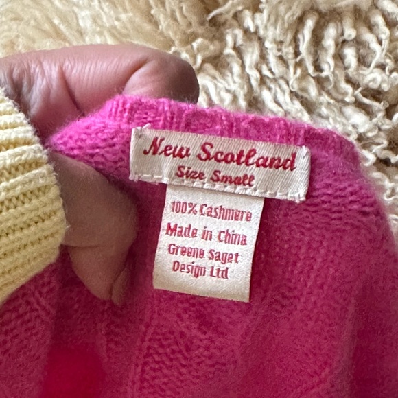 New Scotland 100% Cashmere Pink Cable Knit Sweater (Small) - Picture 2 of 2